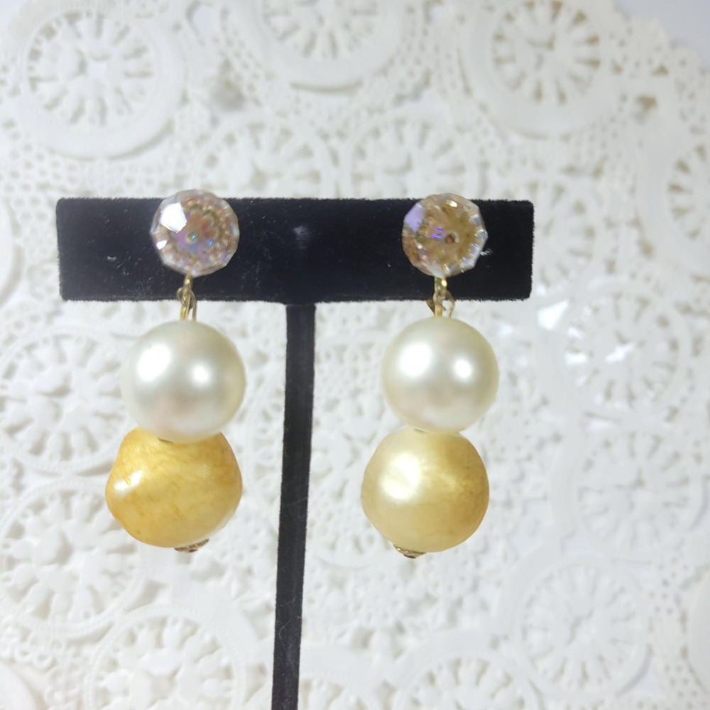 Vintage Marvella clip-on faux pearl and bead dangle drop earrings pearlized gold